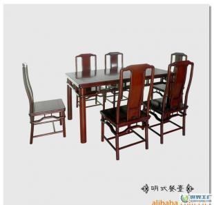 明式雅韻，紅檀生輝——探秘七件套紅木餐臺的藝術(shù)與價值